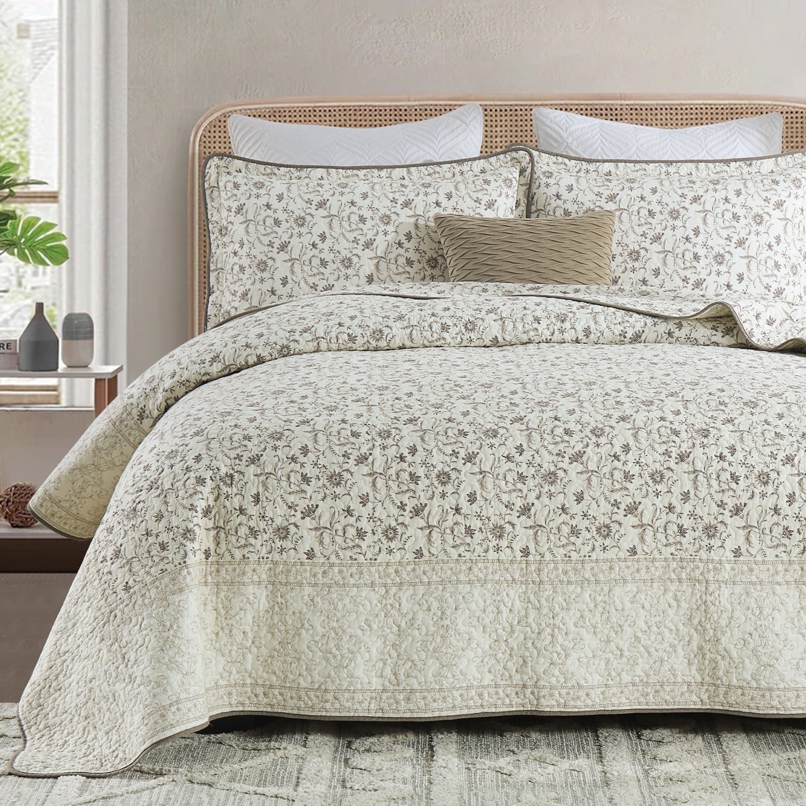DDUOXIN Floral Beige Queen Size Quilts - 100% Cotton Queen Size Bedspread Quilt Set, Flower Quilted Bedspreads for Queen Bed, Lightweight Reversible Bedding Set for All-season, Purple/Beige Brown